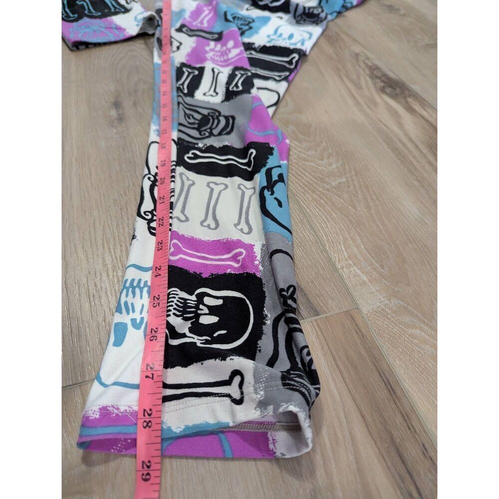 TC2 LuLaRoe Skullā& Bones Halloween Leggings - Picture 5 of 7